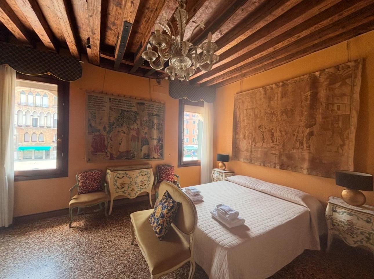 Luxury San Firmino Canal View Bed and breakfast